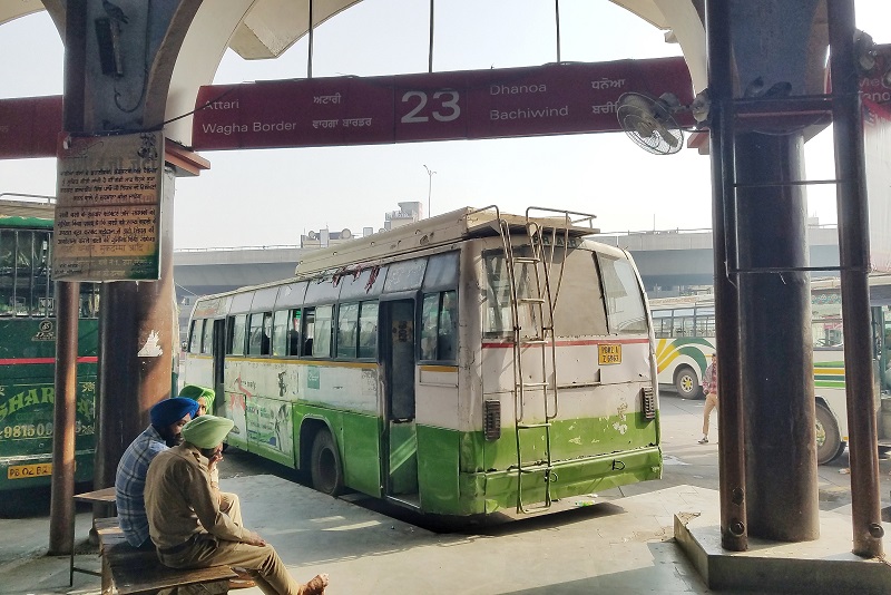 Amritsar to Wagah Border (India/Pakistan) and Amritsar Airport by Bus